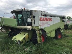 Комбайн зерноуборочный Claas lexion 460