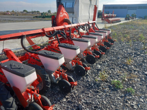  Cеялка точного высева KUHN PLANTER3M