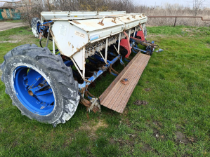 Сеялка зернотуковая рядковая СЗ-5,4 Червона Зирка  2008