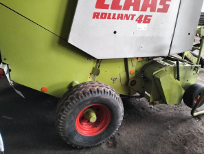 Рулонный пресс-подборщик Claas Rollant 46